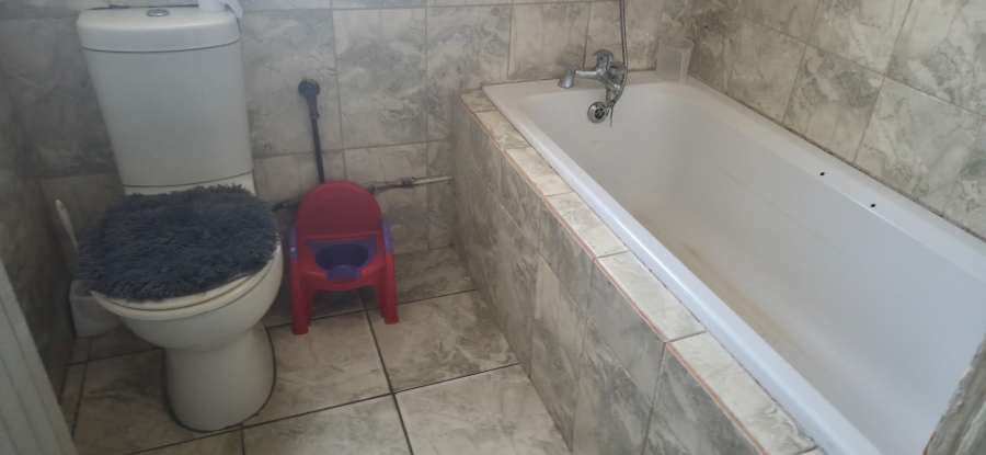3 Bedroom Property for Sale in Manenberg Western Cape